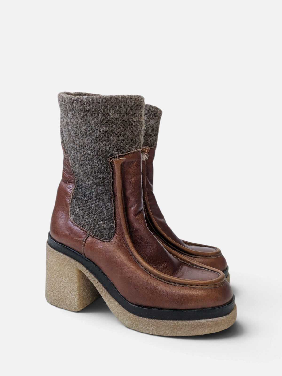 Leather and wool platform boots (90s)