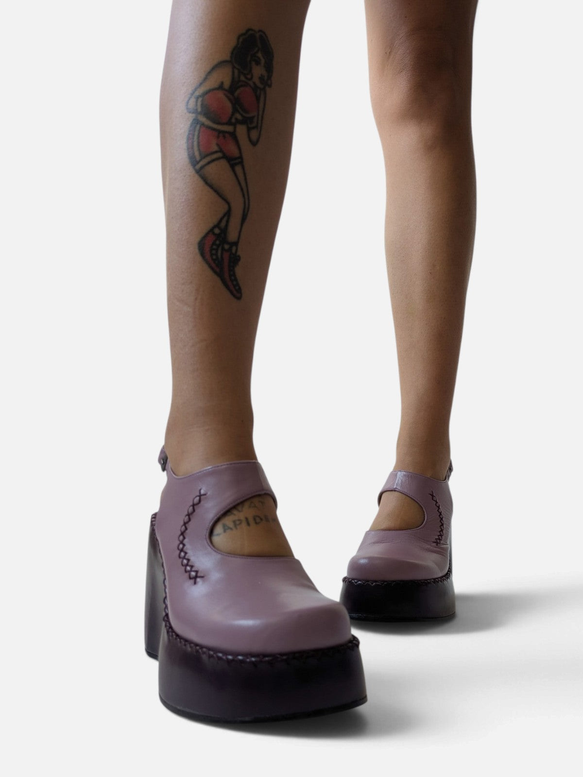 Lilac leather platform mary janes with purple contrast (90s)