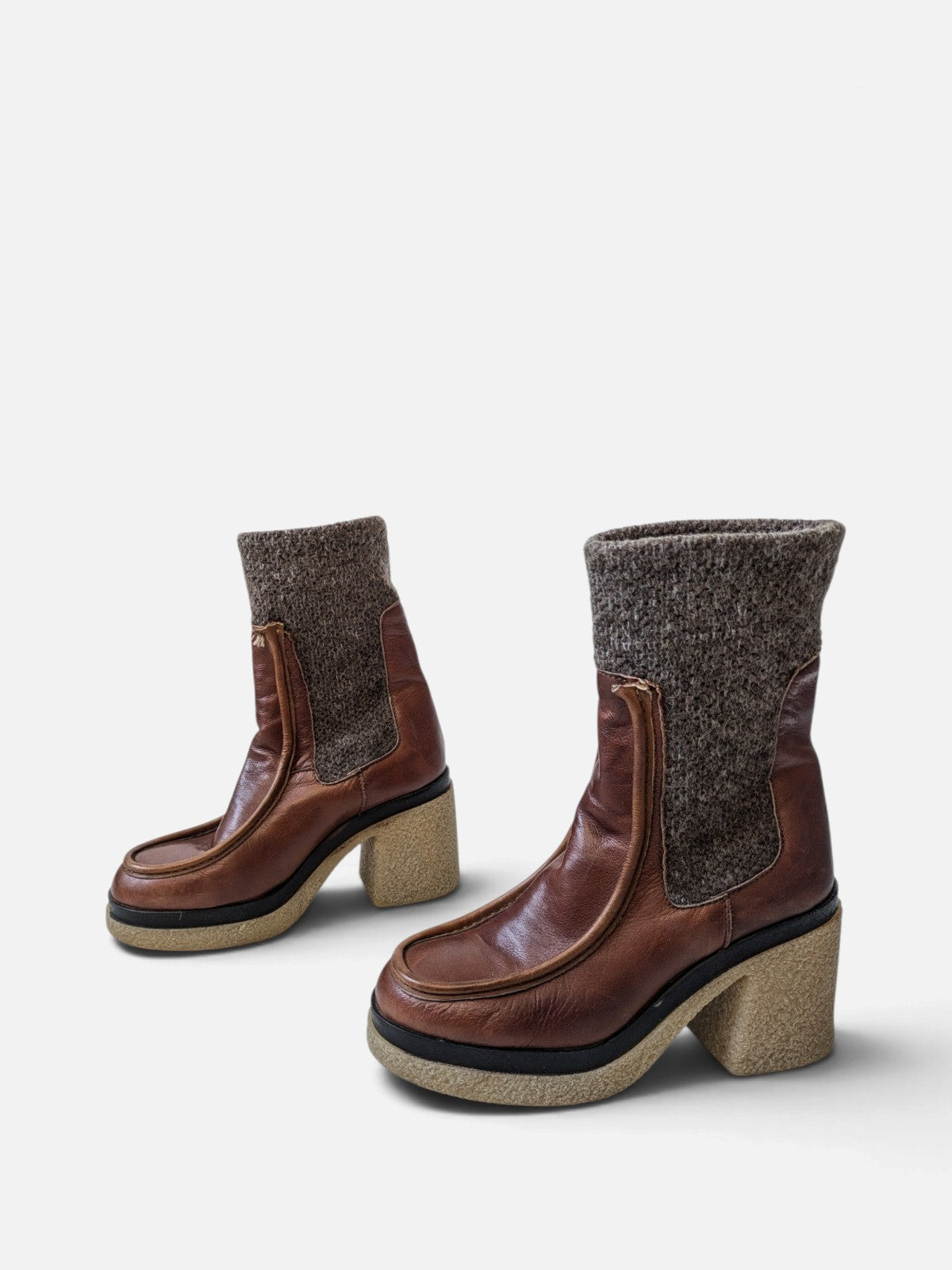 Leather and wool platform boots (90s)