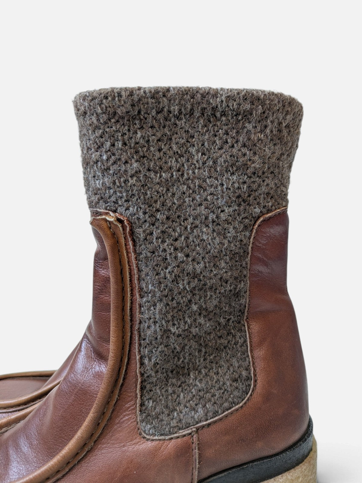 Leather and wool platform boots (90s)